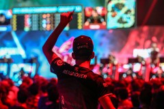 MSI黑马战队：北美新星无惧GenG，战术执行力成制胜关键